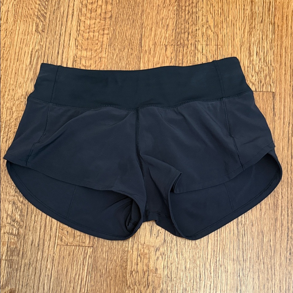 Lululemon Women's Hotty Hot Low-arise lined Black Shorts